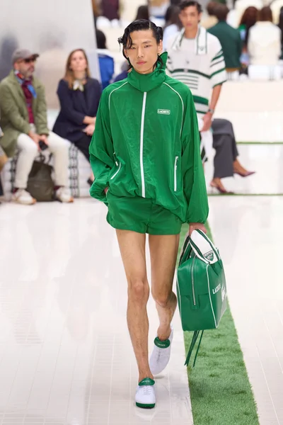 Look 30